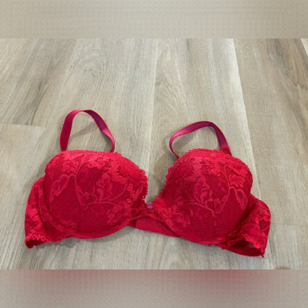 ADORE ME Red Lace Pushup Padded Bra. Size 36C